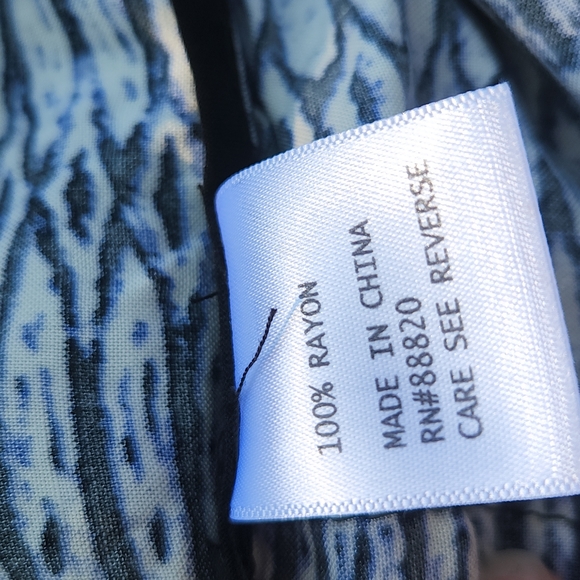 AVA CHRISTINE ▪︎ Abstract Geometric Pattern Shorts w/ Pockets, EUC - Picture 7 of 7